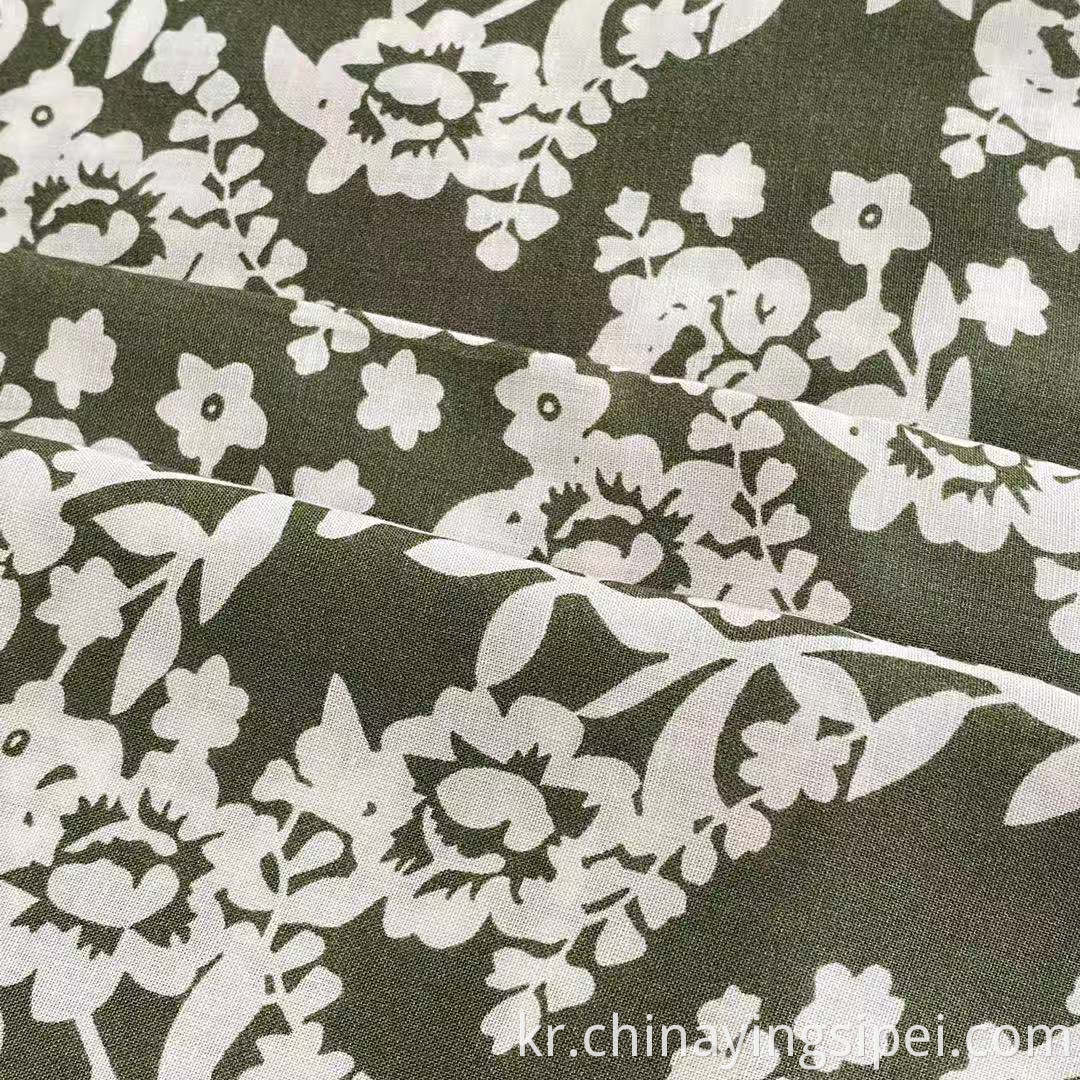 양질의 인기있는 45s 직물 의류 100% 레이온 꽃 장미 꽃 인쇄 국경 직물